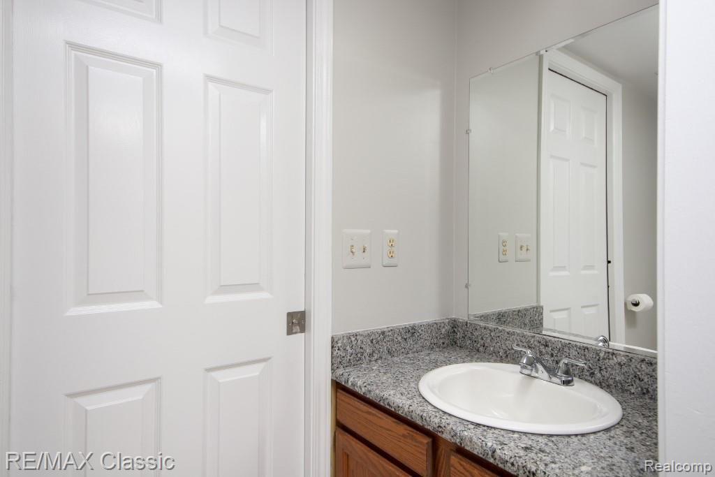 46461 Strathmore Road Plymouth, MI 48170 - Photo 23 of 59 IMG_7080 (Custom).jpg