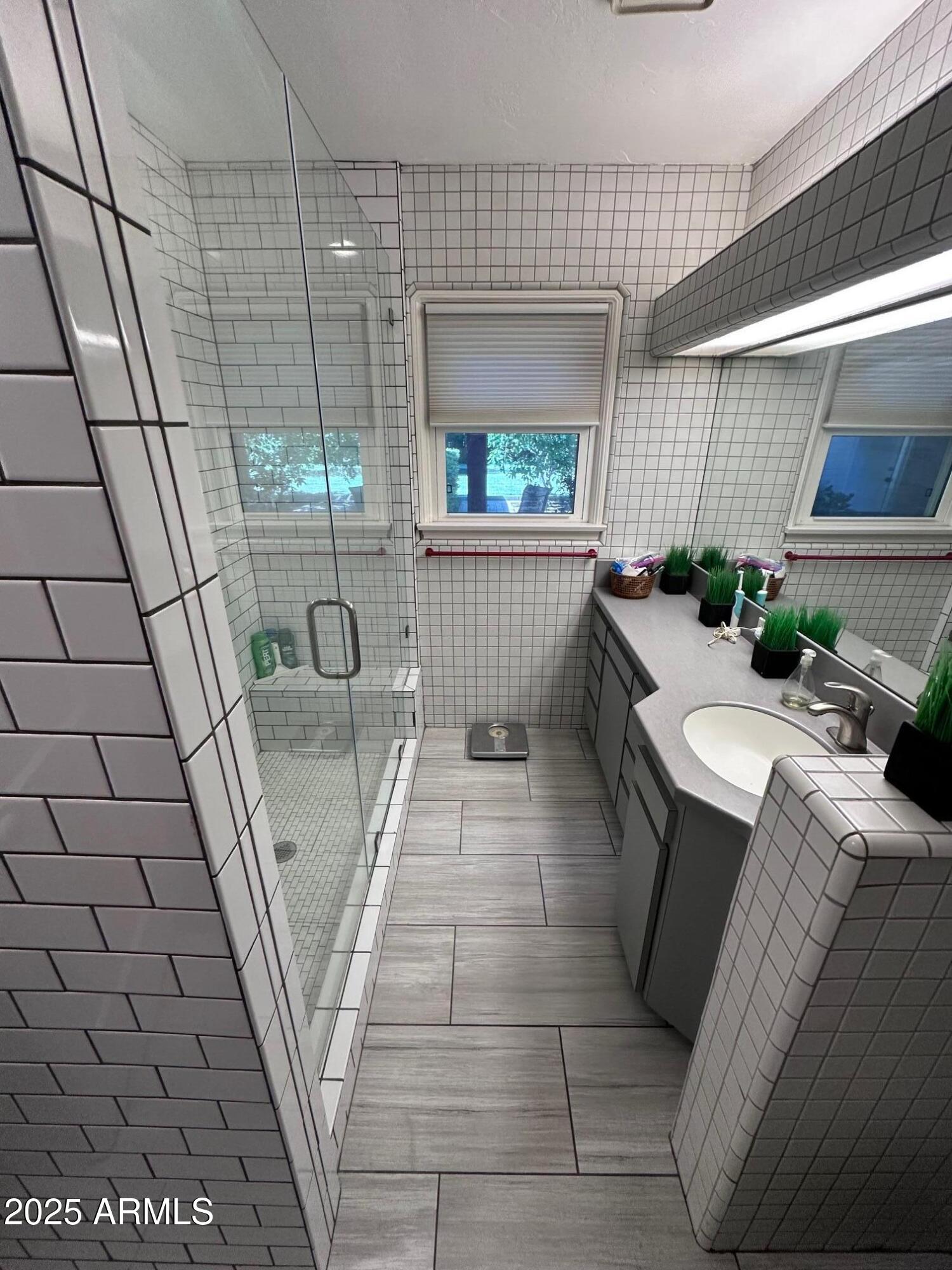 22 East 15th Street Tempe, AZ 85281 - Photo 56 of 84 a living room with a couch and a table