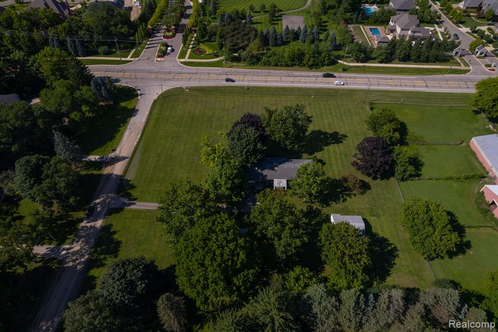 48707 Eight Mile Road Northville, MI 48167 - Photo 51 of 54