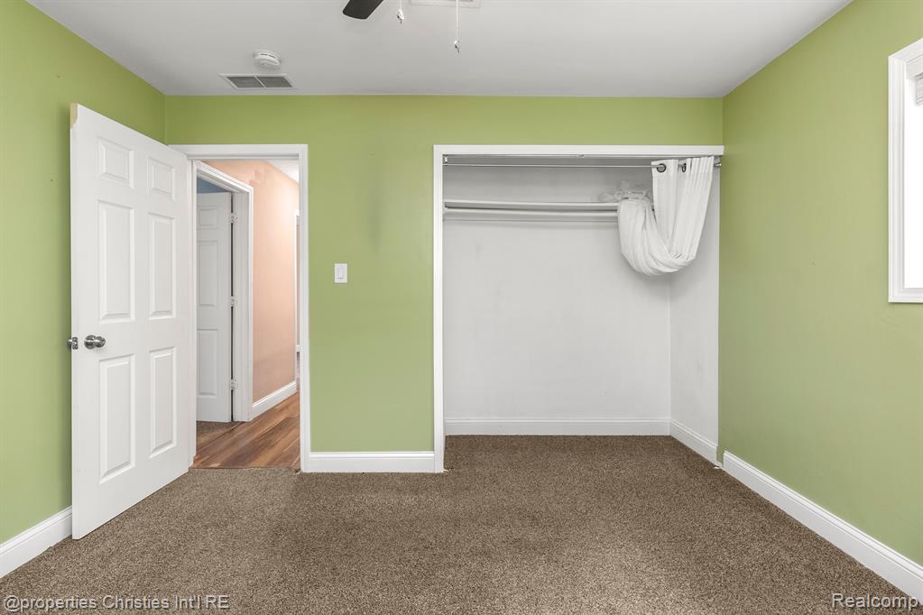 176 Barrington Road Bloomfield Hills, MI 48302 - Photo 26 of 41