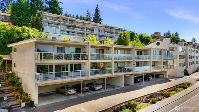 $360,000 | 414 Boulevard, Unit 105, Bellingham, WA 98225