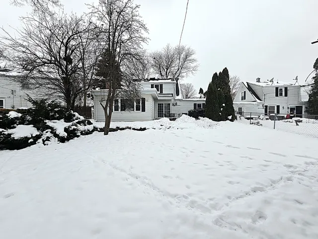 $274,900 | 3656 South 46th Place, Greenfield, WI 53220