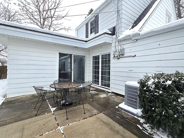 $274,900 | 3656 South 46th Place, Greenfield, WI 53220