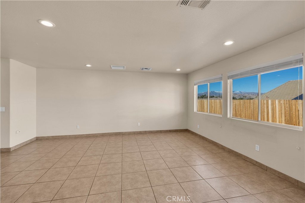 57031 Selecta Avenue Yucca Valley, CA 92284 - Photo 33 of 56 a view of an empty room with a window
