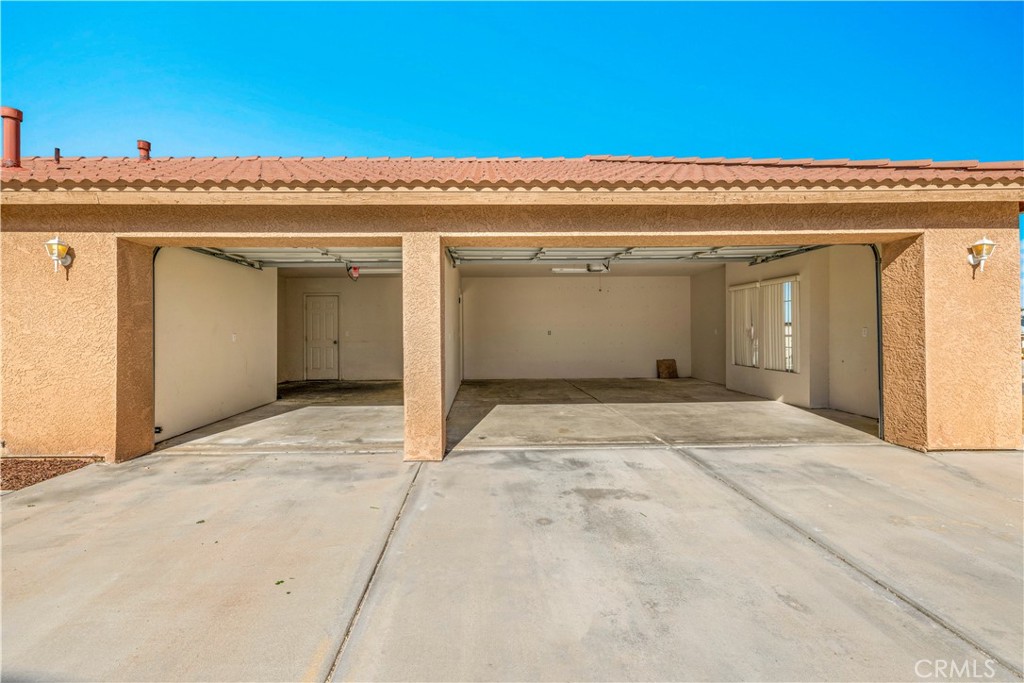 57031 Selecta Avenue Yucca Valley, CA 92284 - Photo 4 of 56 a view of a building
