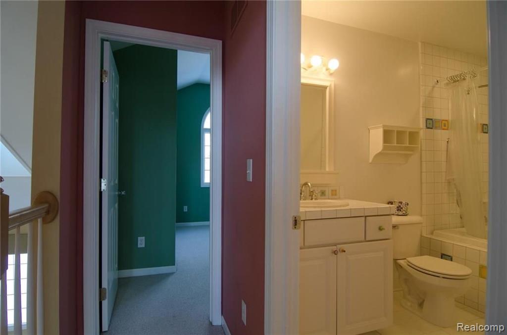 3190 Topview Court Rochester Hills, MI 48309 - Photo 20 of 28