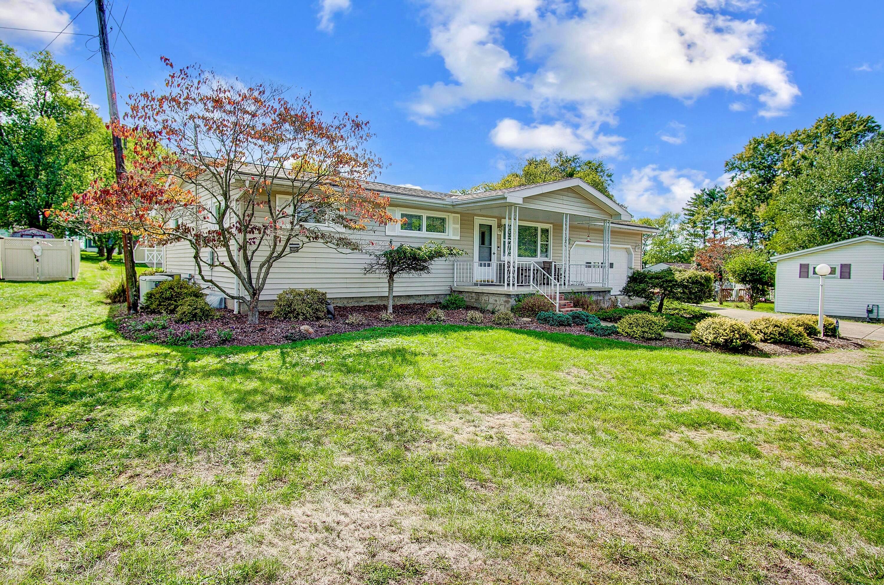 910 Garden Road Zanesville, OH 43701 - Photo 4 of 61 IMG_2899