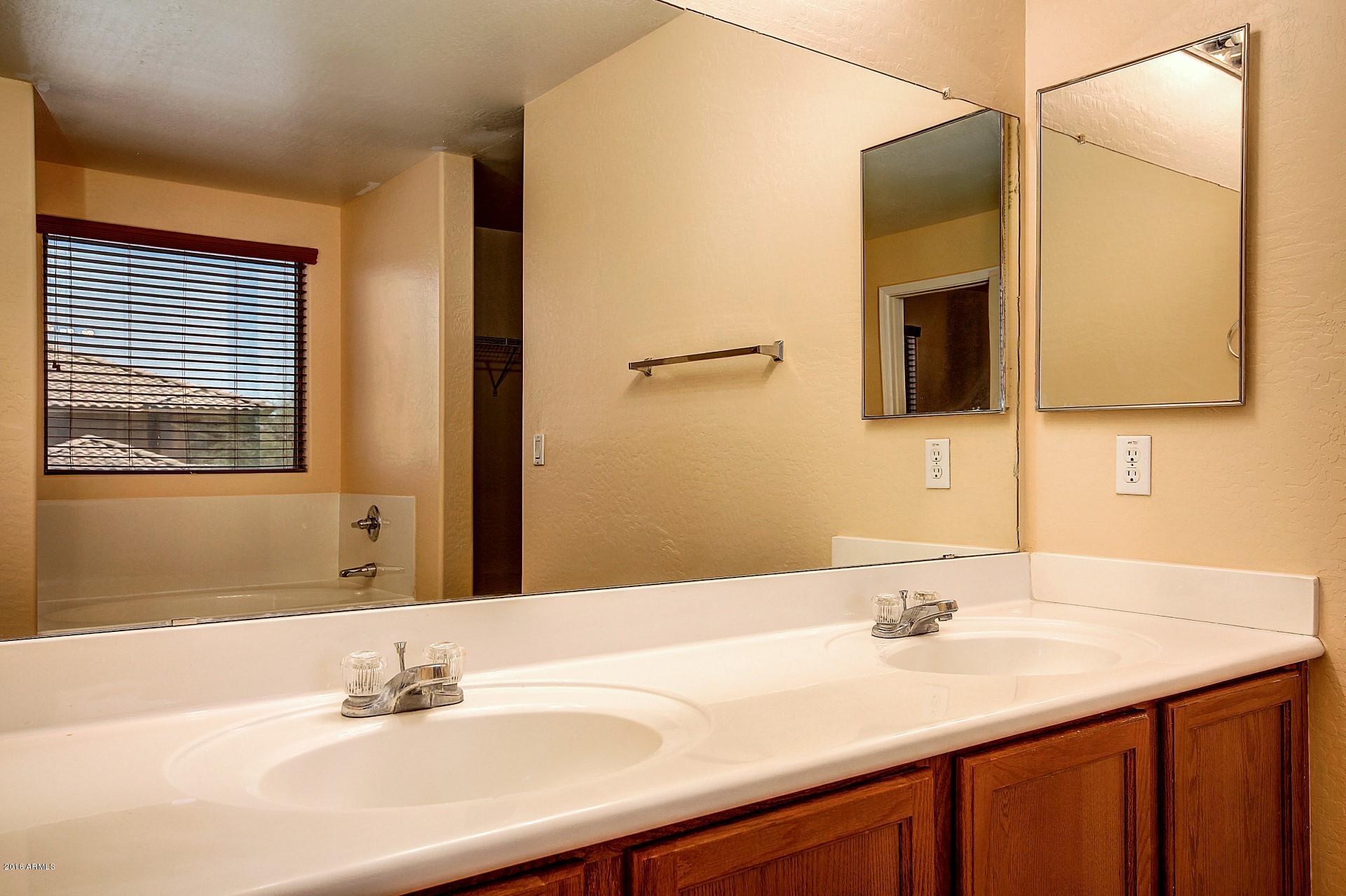 2418 West Florentine Road Phoenix, AZ 85086 - Photo 17 of 33 Master bath1