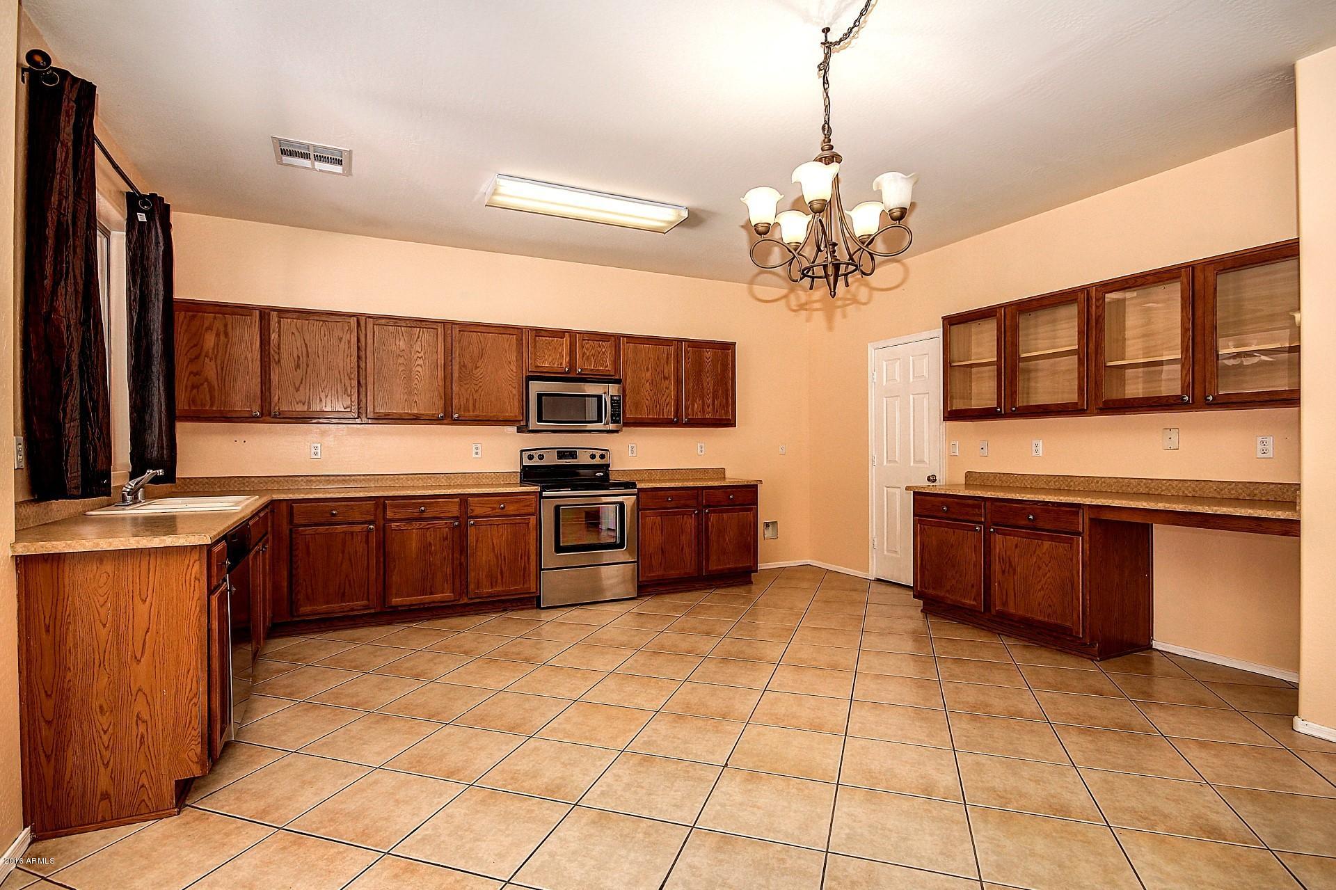 2418 West Florentine Road Phoenix, AZ 85086 - Photo 9 of 33 0009-Florentine (9)
