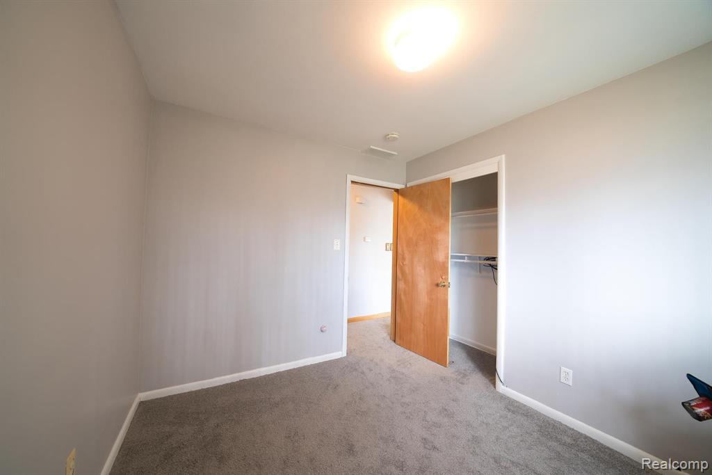 20710 Westhampton Avenue Southfield, MI 48075 - Photo 23 of 30