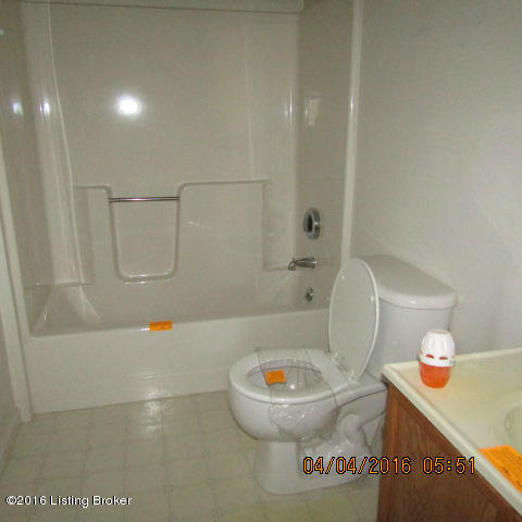 1049 Pitts Point Road Shepherdsville, KY 40165 - Photo 15 of 21 BATH