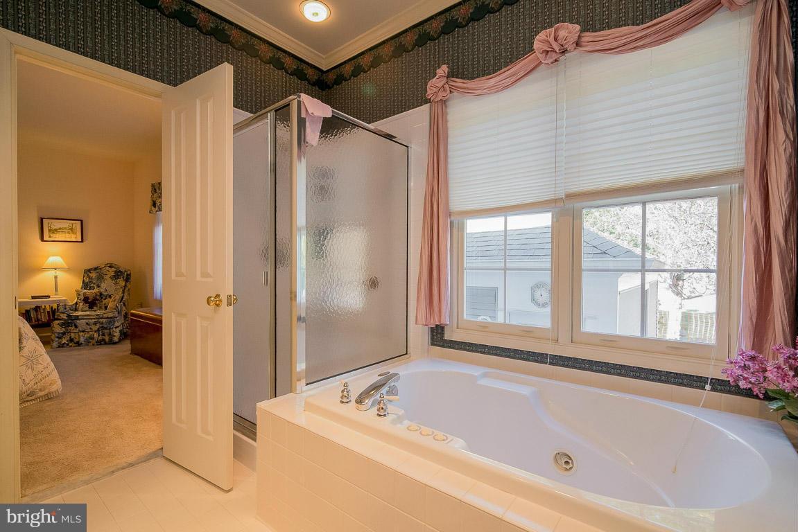 2482-5 Five Shillings Road Frederick, MD 21701 - Photo 16 of 28 Bath (Master)