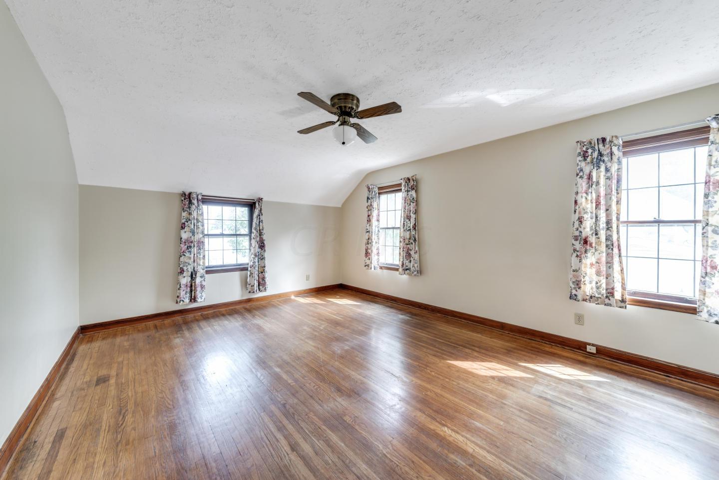 325 Derrer Road Columbus, OH 43204 - Photo 16 of 34