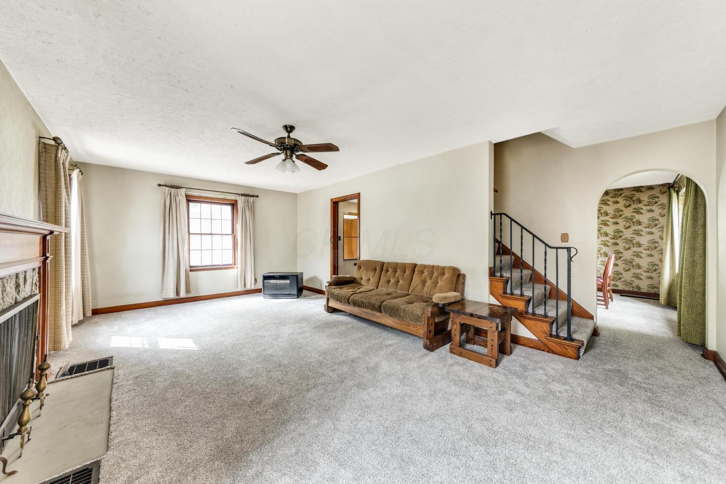 325 Derrer Road Columbus, OH 43204 - Photo 4 of 34