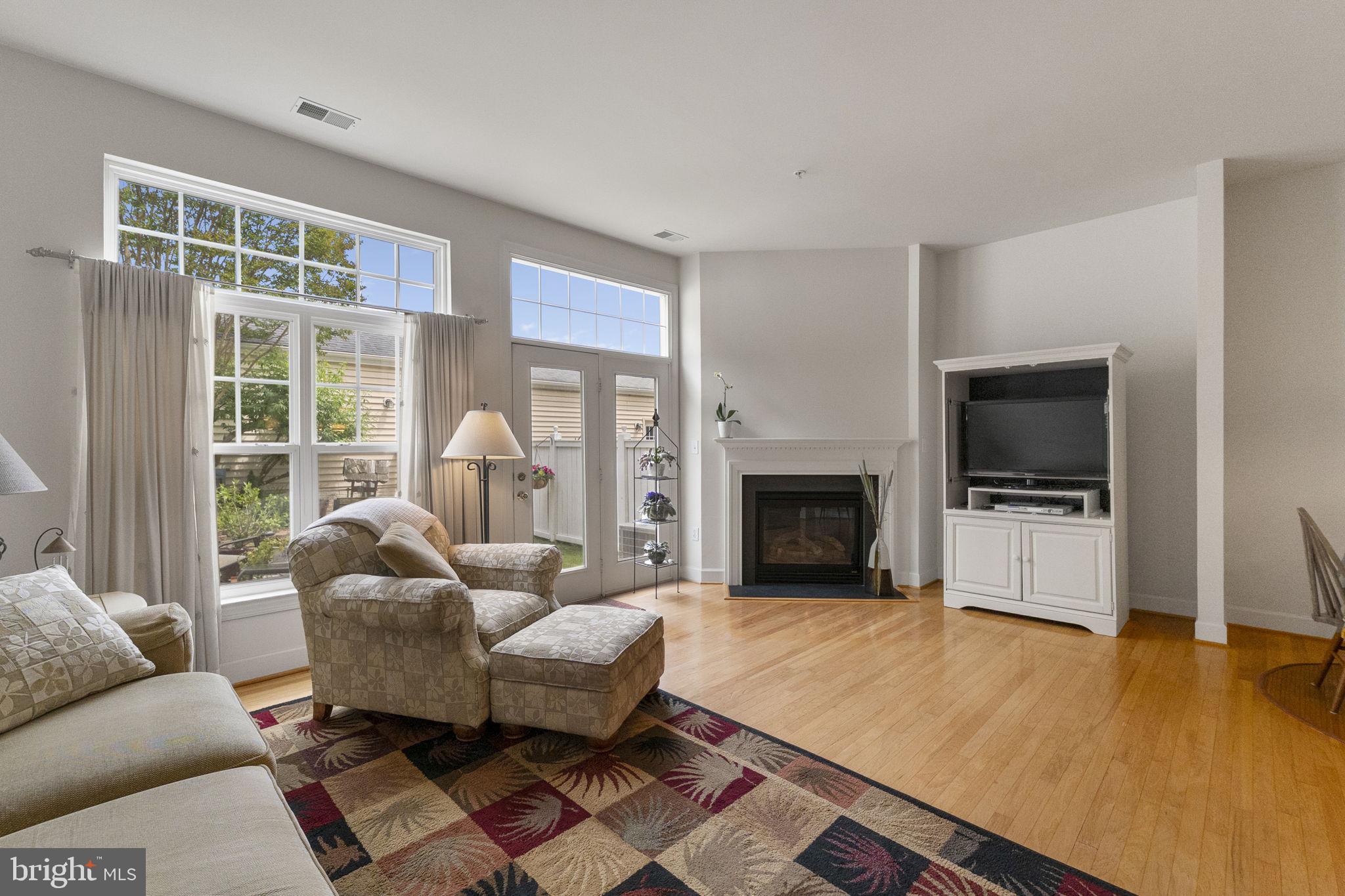 23418 Clarksridge Road Clarksburg, MD 20871 - Photo 10 of 40 Family room