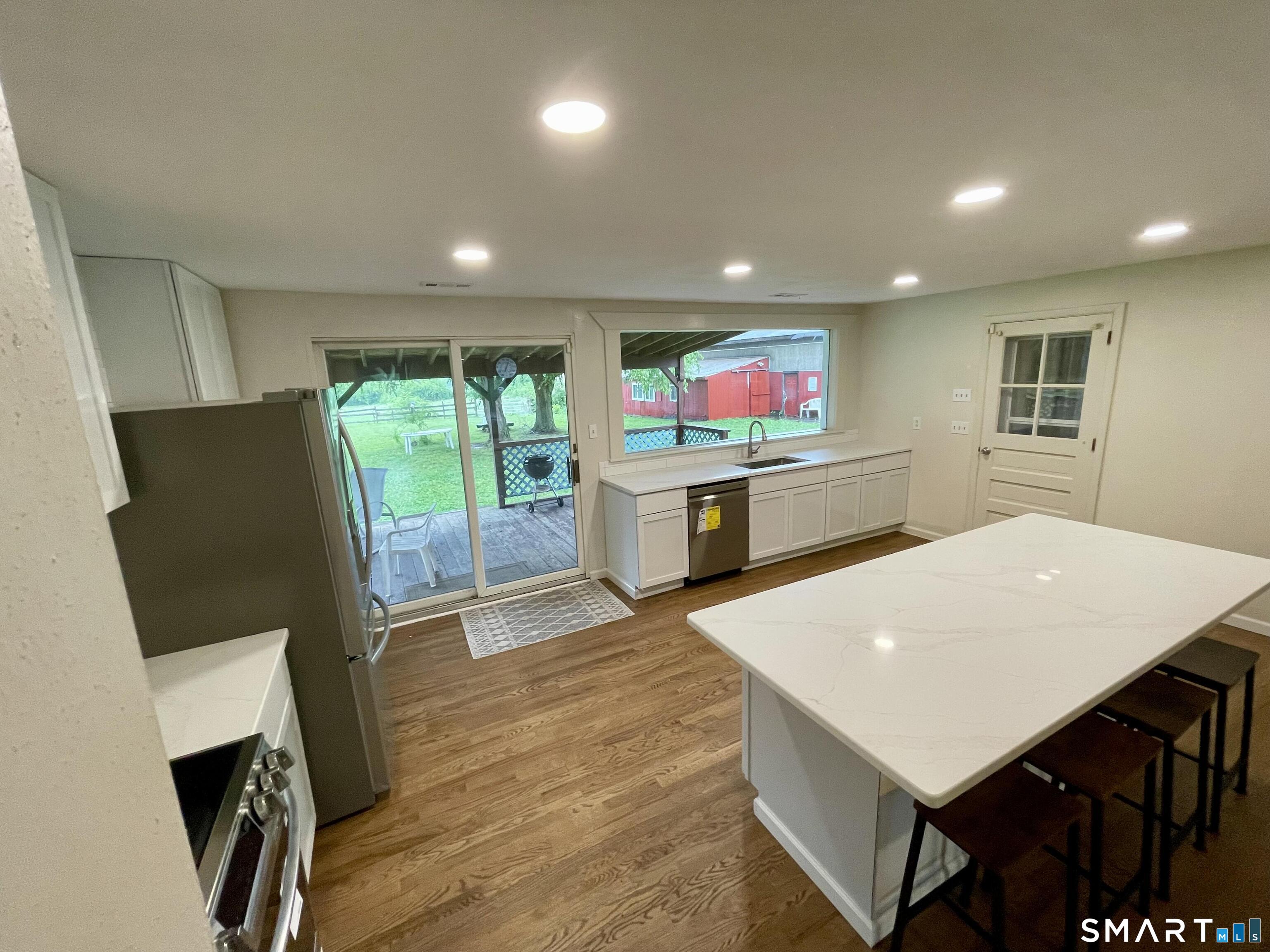 995 North Farms Road Wallingford, CT 06492 - Photo 9 of 26