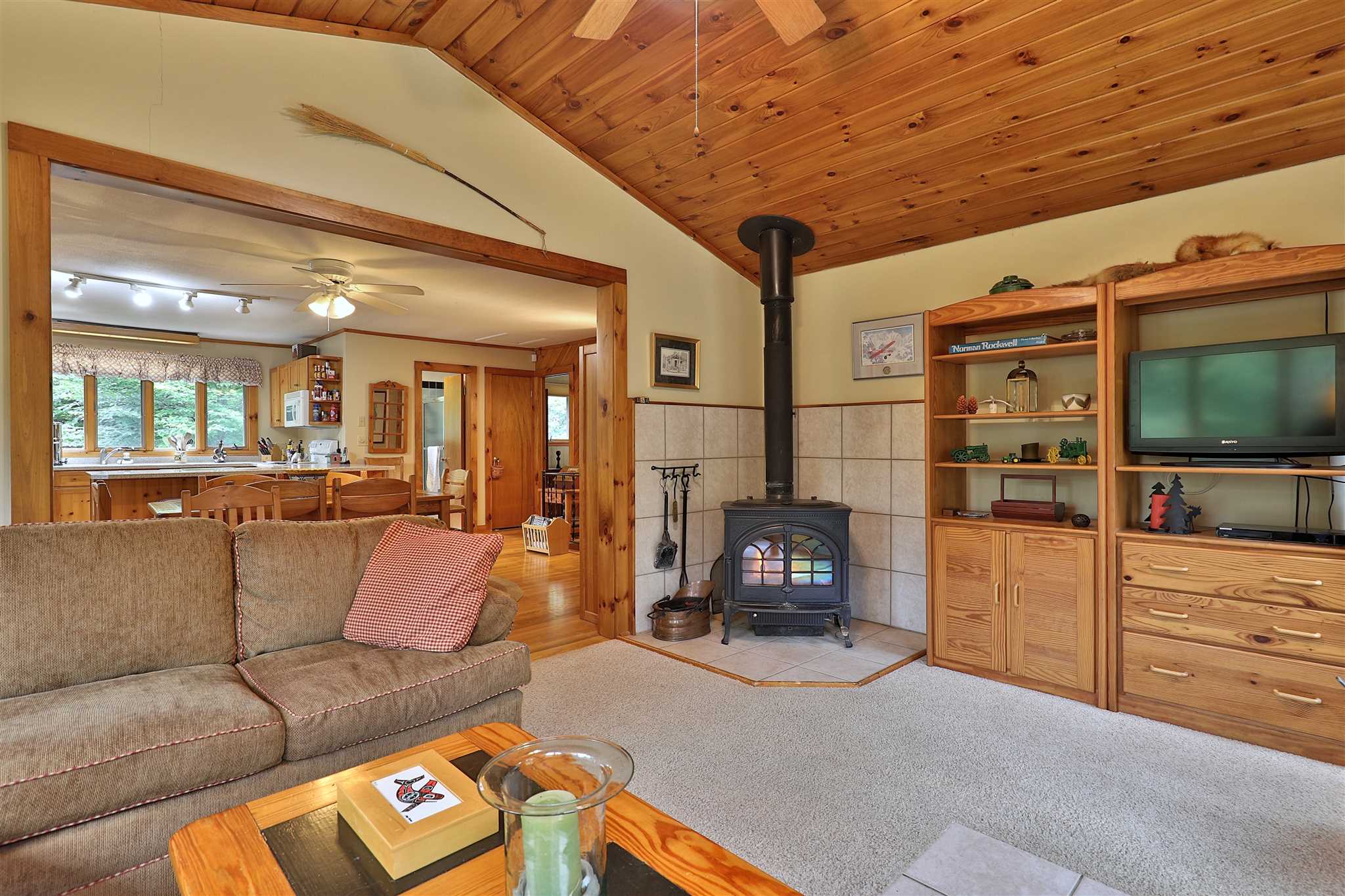 1690 South Hill Road Ludlow, VT 05149 - Photo 11 of 32