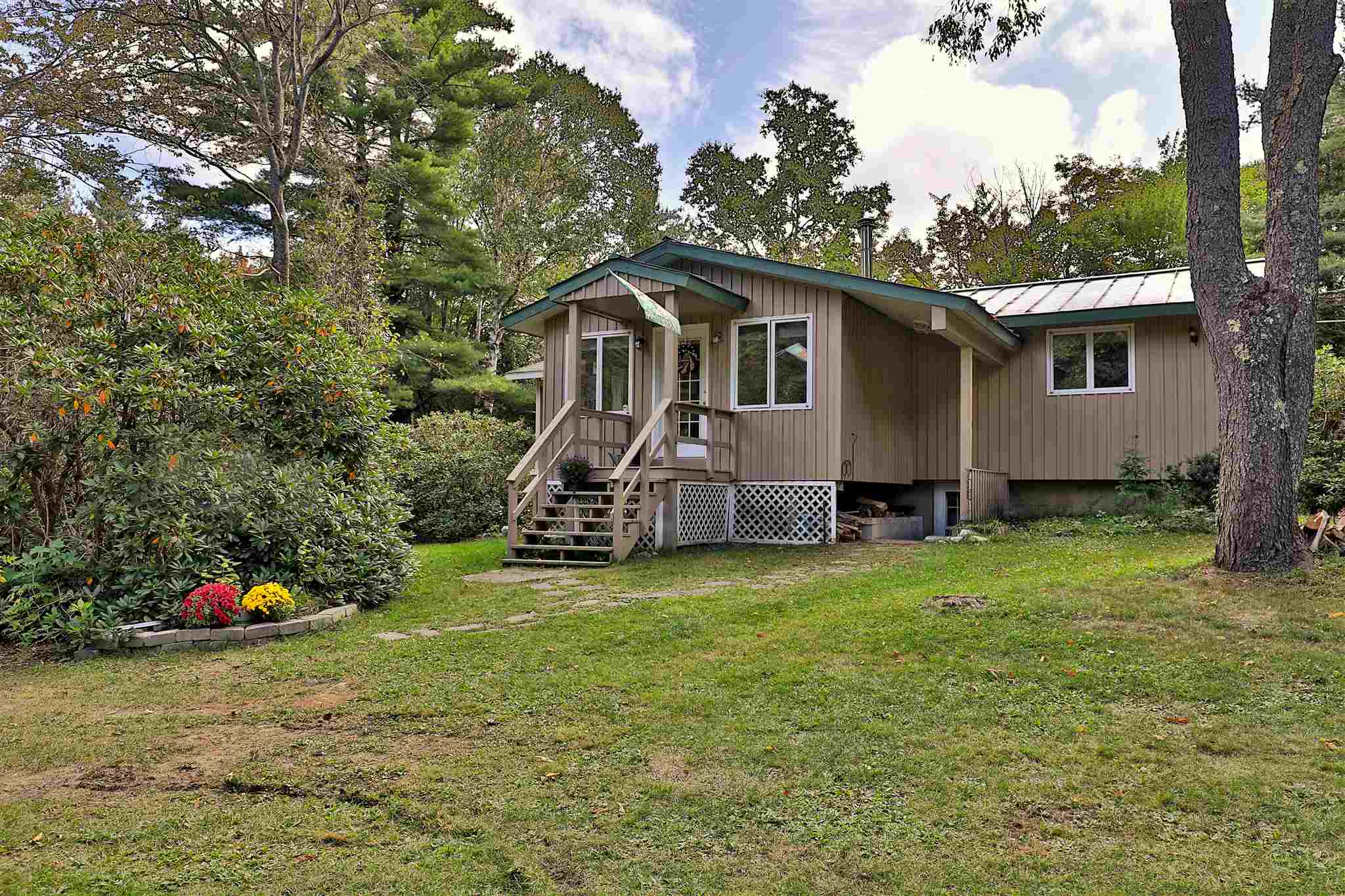 1690 South Hill Road Ludlow, VT 05149 - Photo 3 of 32