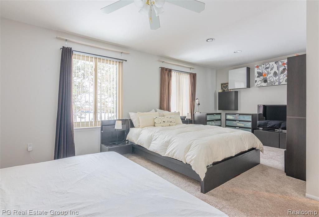 554 Tennyson Rochester Hills, MI 48307 - Photo 23 of 28