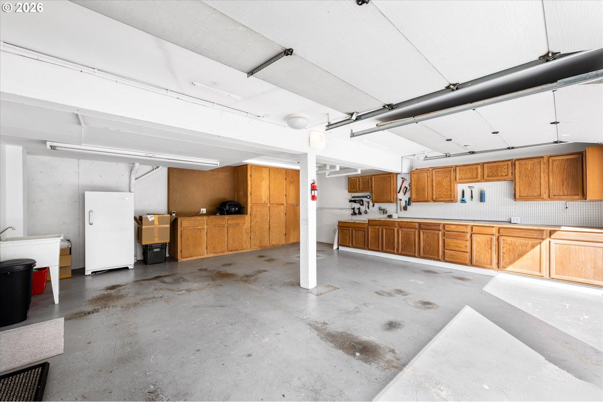 13415 Southwest Barlow Road Beaverton, OR 97008 - Photo 43 of 48 Garage
