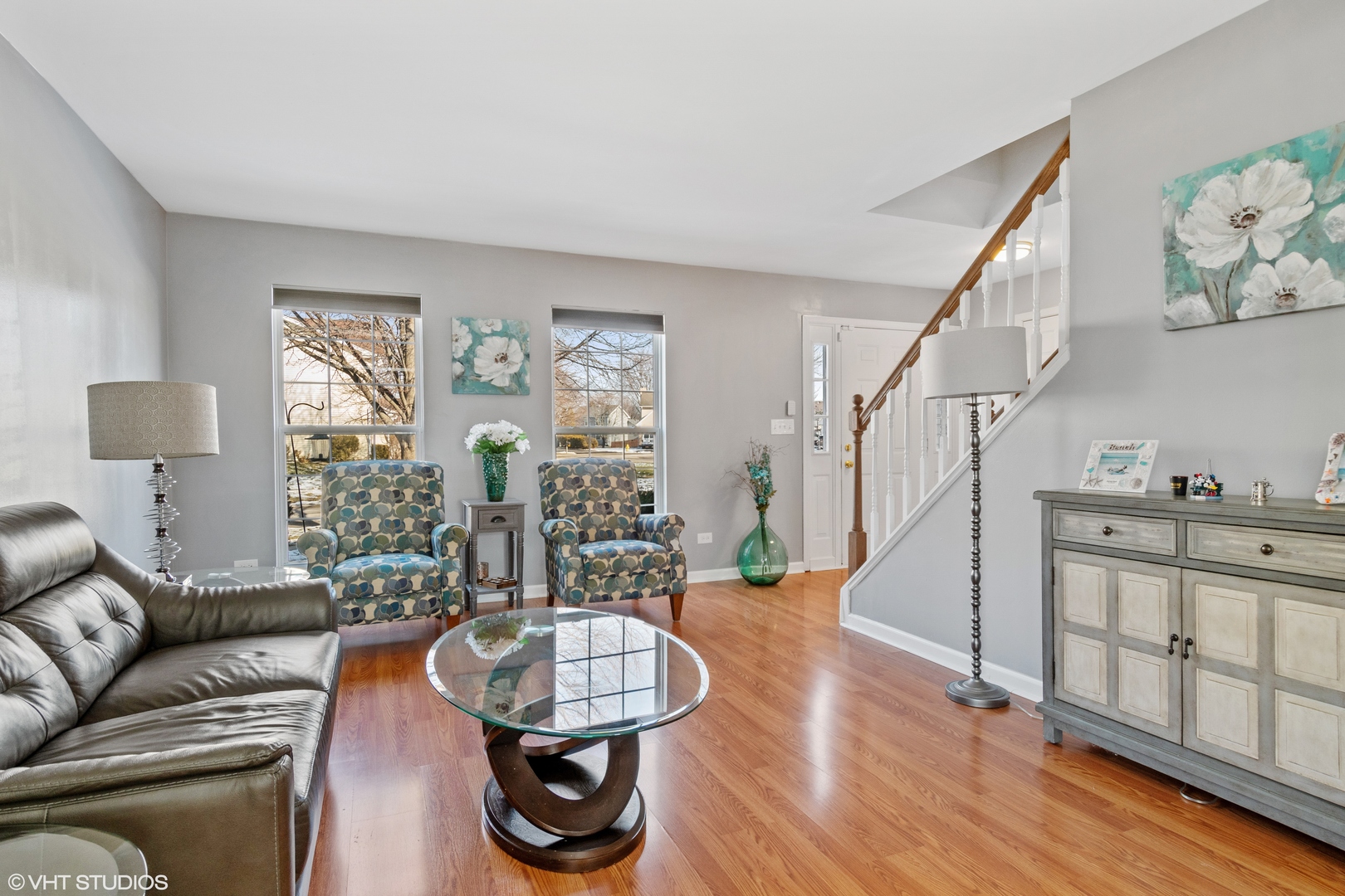 579 Buckboard Road Bolingbrook, IL 60490 - Photo 5 of 17 a living room with furniture and a wooden floor