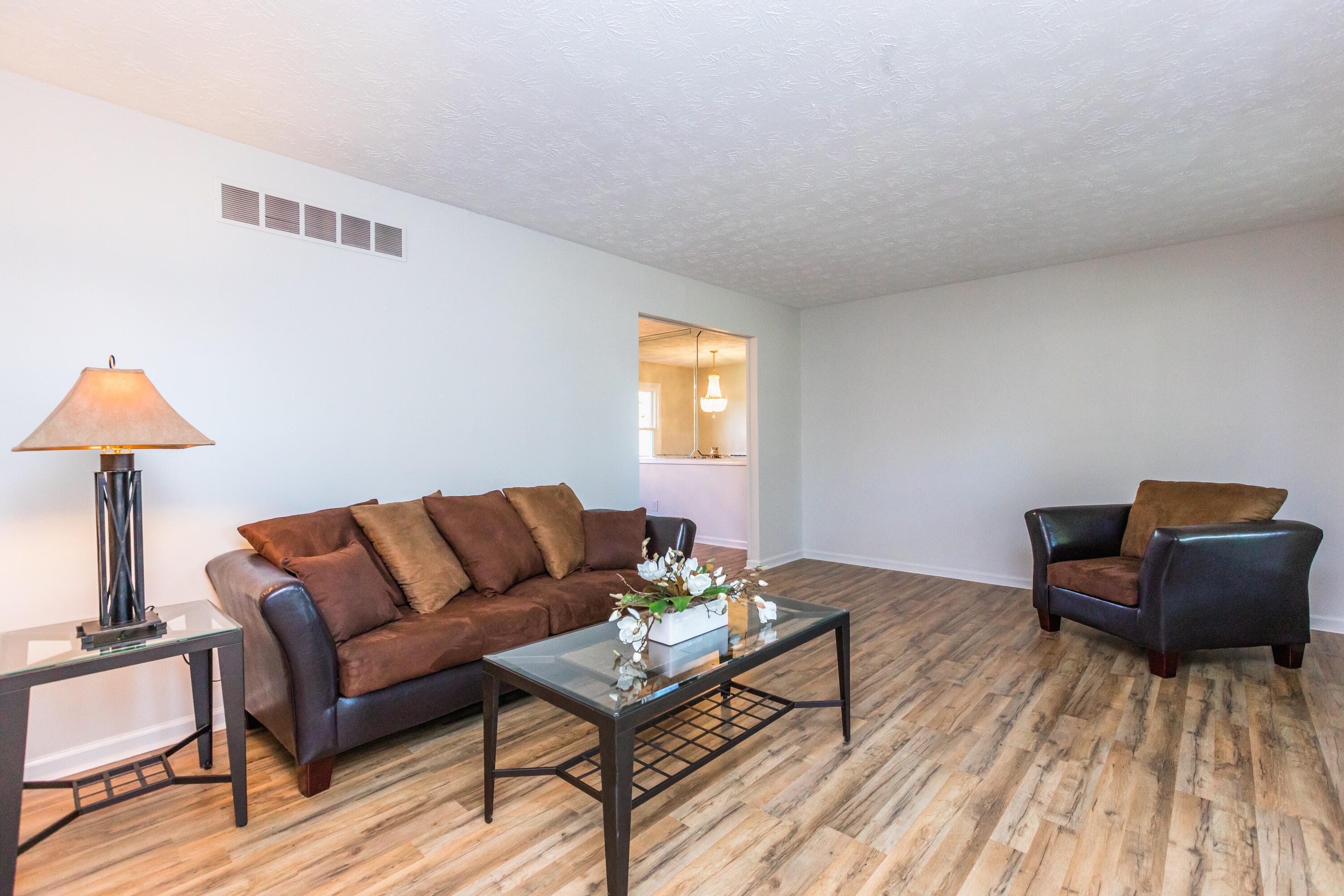 641 Squires Road Lexington, KY 40515 - Photo 6 of 38 Living Room