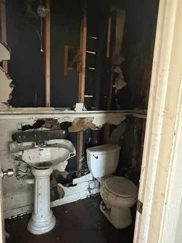 $113,000 | 17244 Wentworth Avenue, Lansing, IL 60438