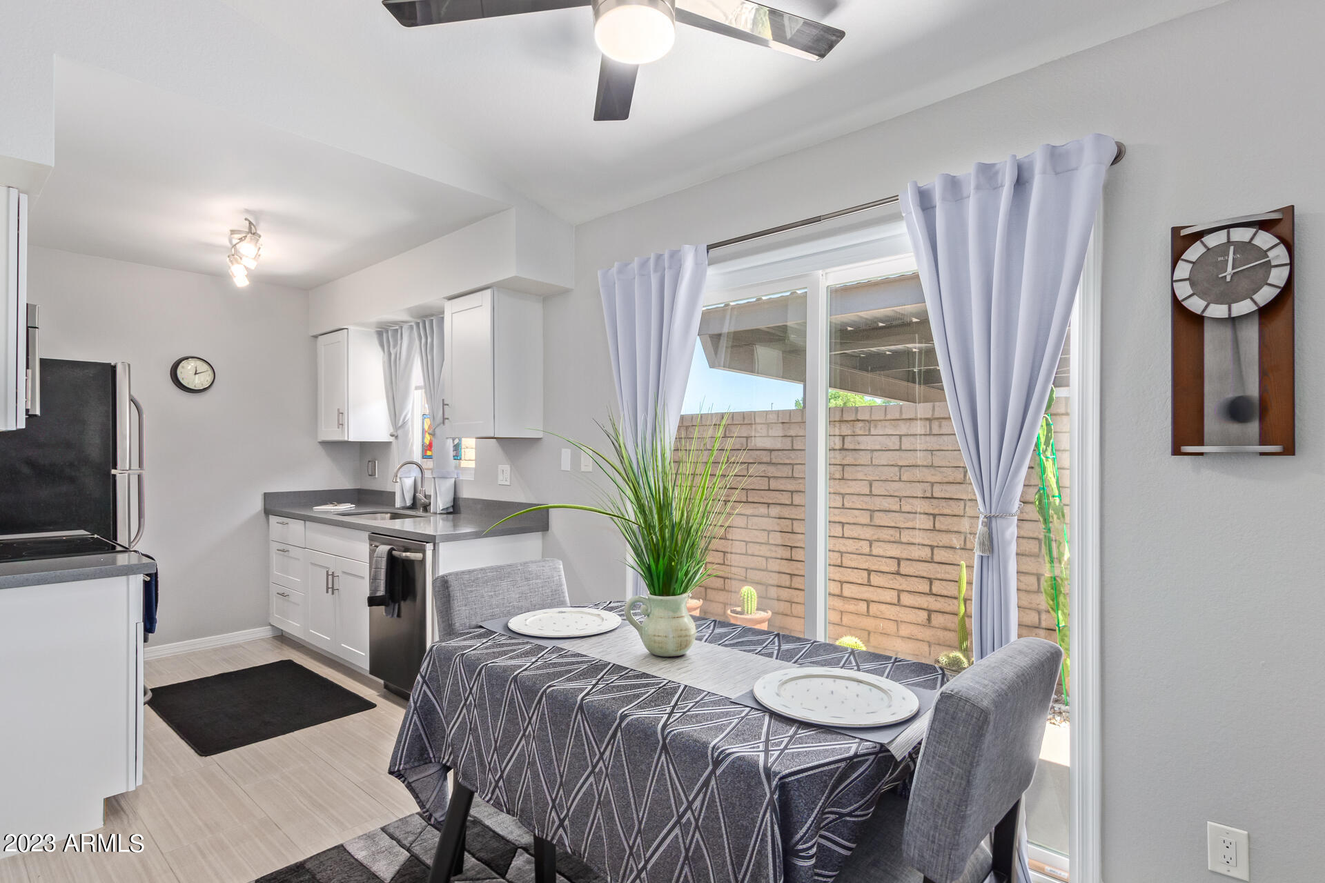 6409 South Newberry Road, Unit A Tempe, AZ 85283 - Photo 10 of 24 09 - Newberry
