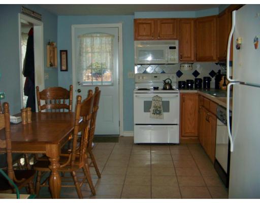 6 Acanthis Road Billerica, MA 01821 - Photo 3 of 5