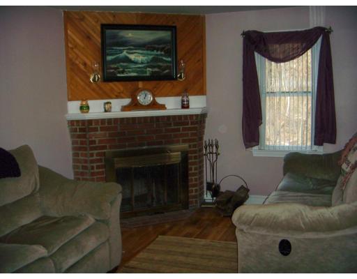 6 Acanthis Road Billerica, MA 01821 - Photo 4 of 5
