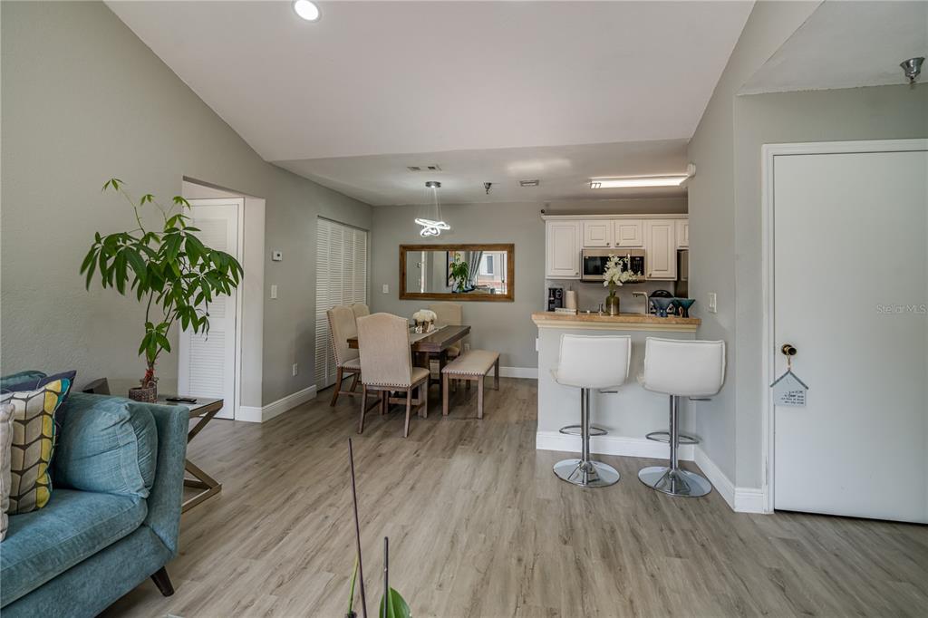 10263 Gandy Boulevard North, Unit 2106 St. Petersburg, FL 33702 - Photo 6 of 44