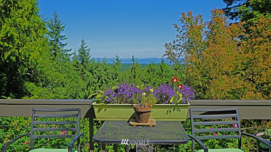 148 Maple Ridge Road Port Angeles, WA 98363 - Photo 2 of 25 Gallery Image 2