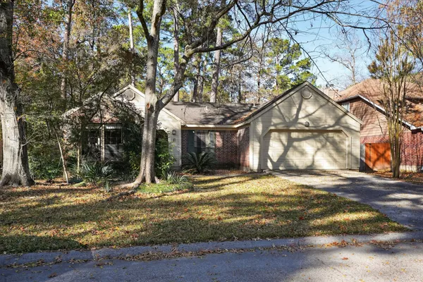 $325,000 | 10 South Greenbud Court, The Woodlands, TX 77380