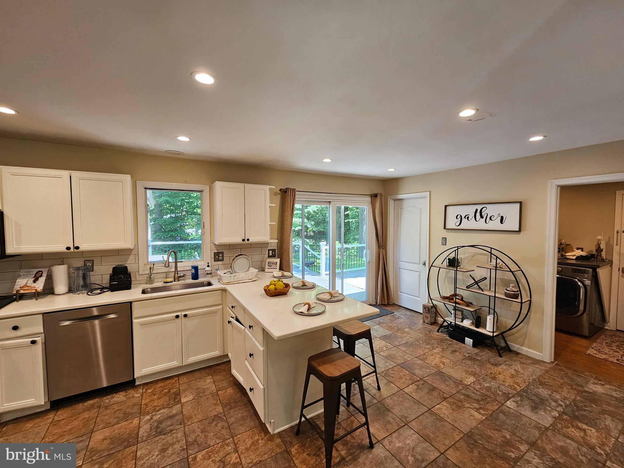 1244 Reed Lane Kintnersville, PA 18930 - Photo 5 of 30