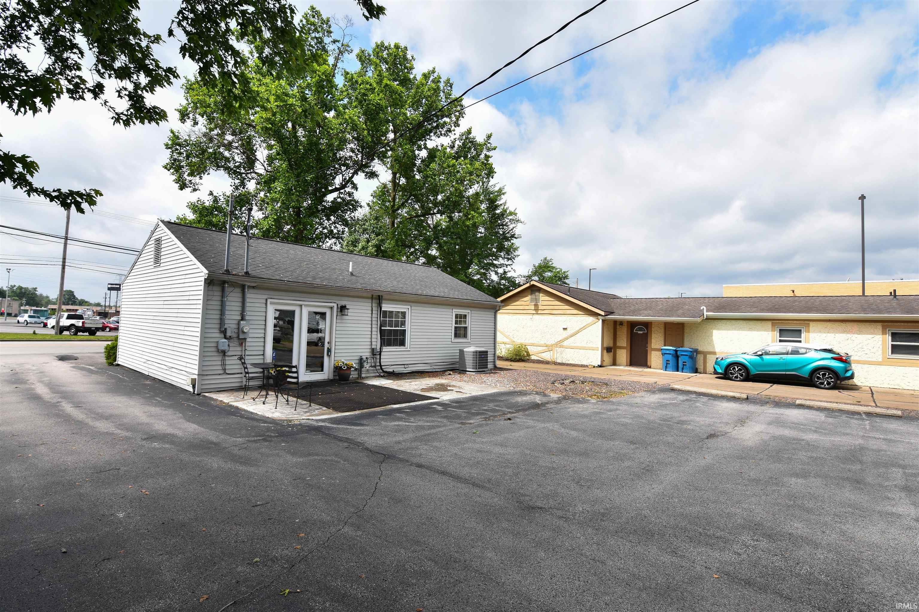 621 West Mill Road Evansville, IN 47710 - Photo 21 of 25