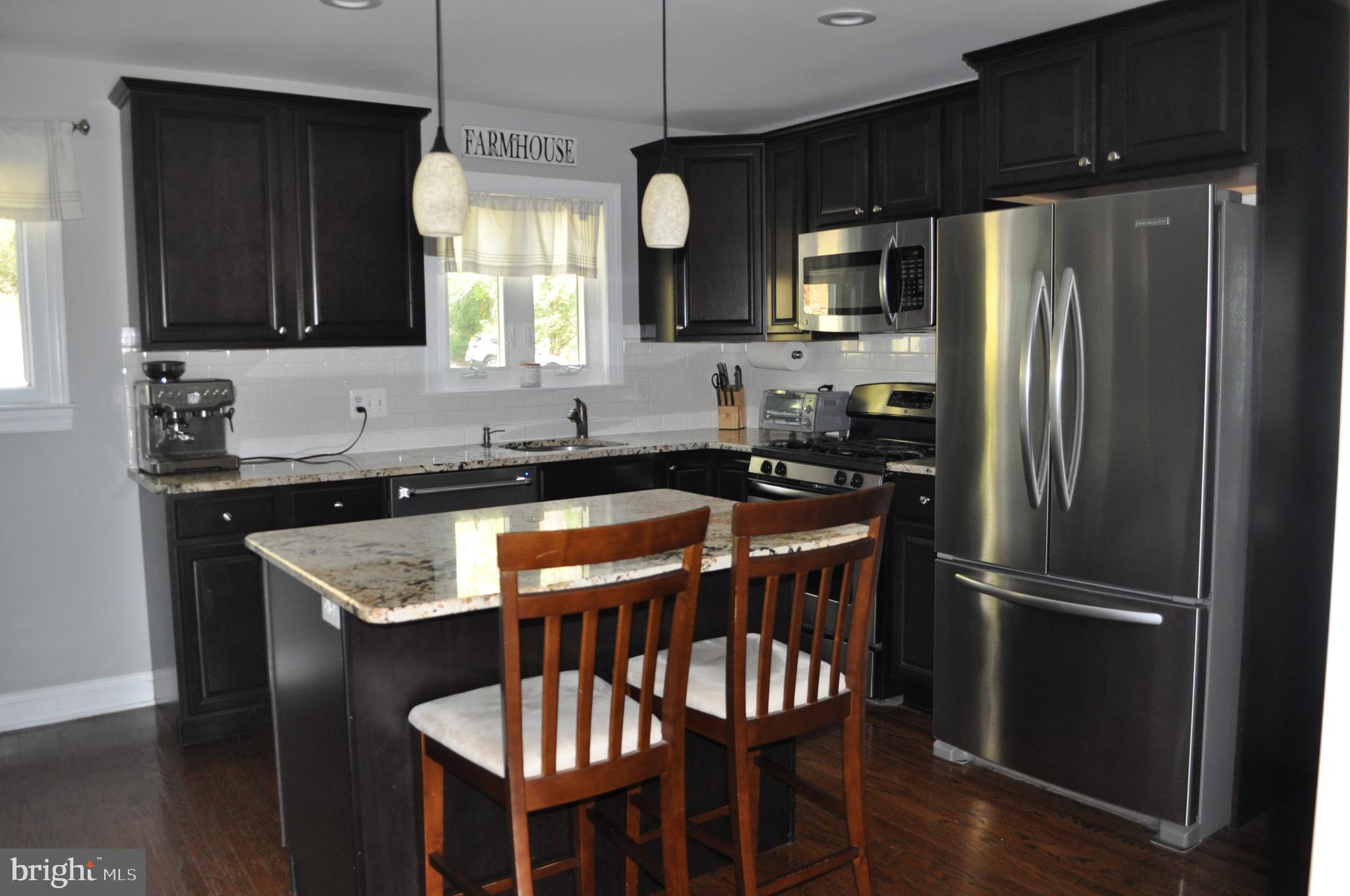 3009 Appledale Road Eagleville, PA 19403 - Photo 3 of 28 Kitchen with island