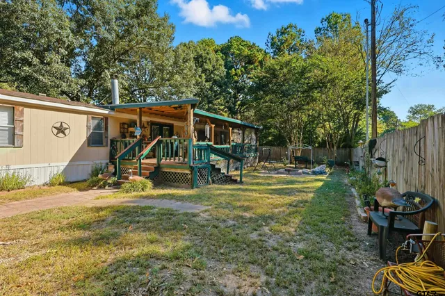 a view of outdoor space yard and patio