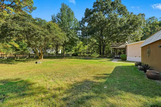 a view of outdoor space