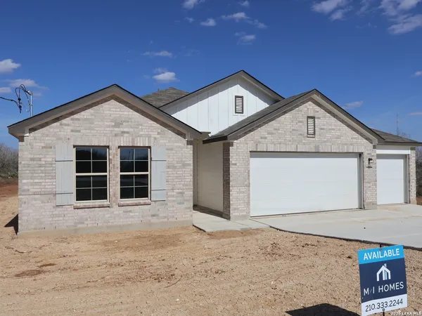 $398,990 | 113 Greeley Drive, Floresville, TX 78114