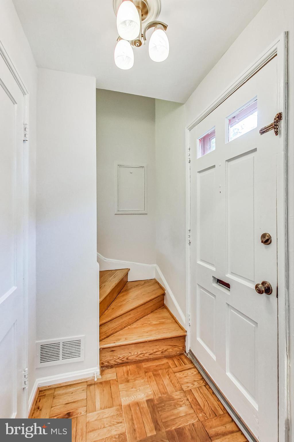 1108 Carson Street Silver Spring, MD 20901 - Photo 3 of 43