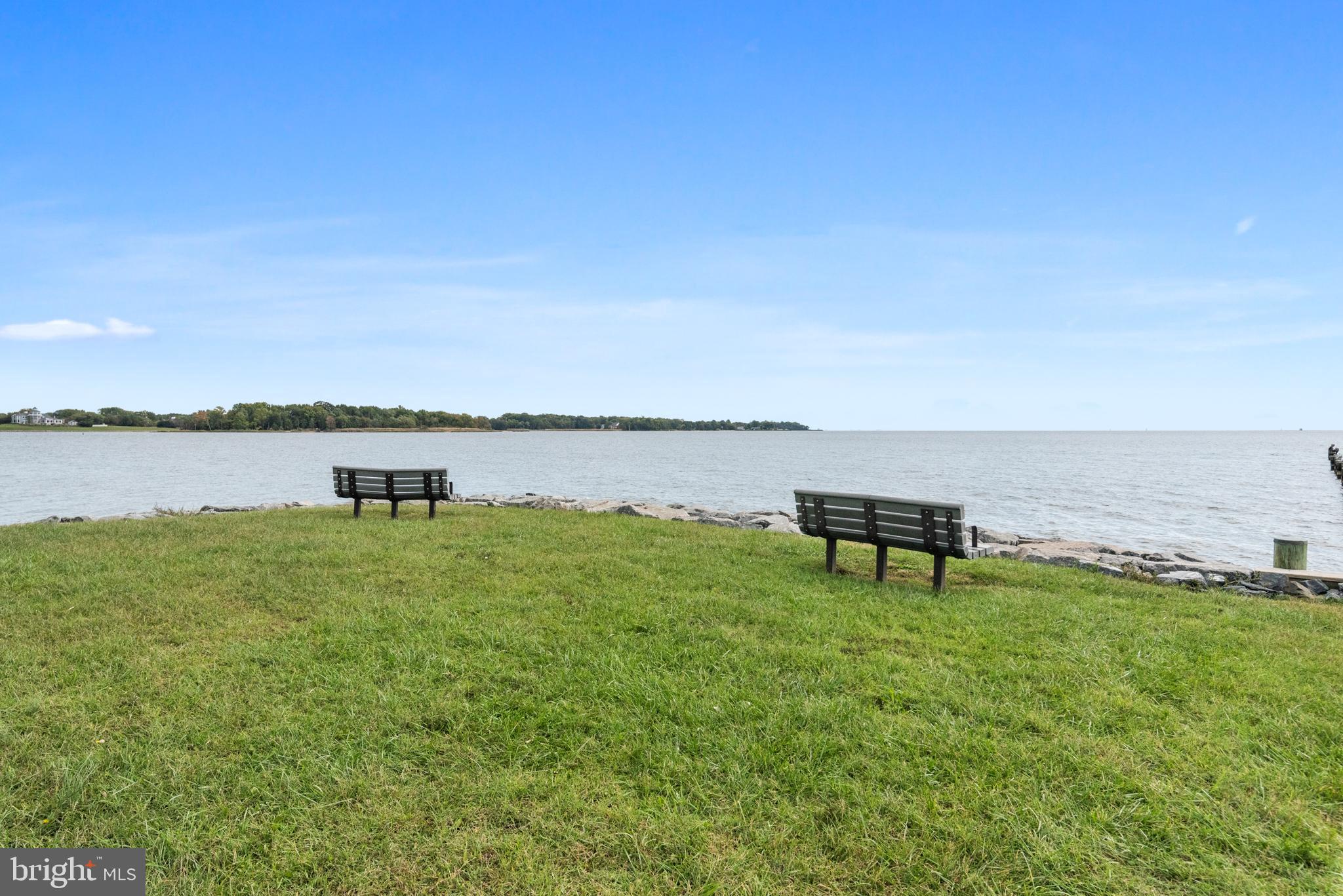125 Pinecrest Drive Annapolis, MD 21403 - Photo 60 of 69 a view of a lake with outdoor space