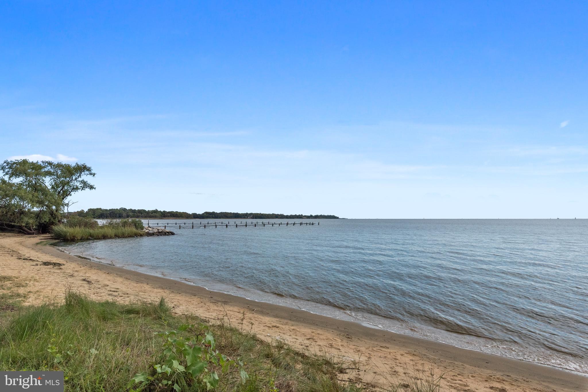 125 Pinecrest Drive Annapolis, MD 21403 - Photo 65 of 69 a view of an ocean beach and mountain
