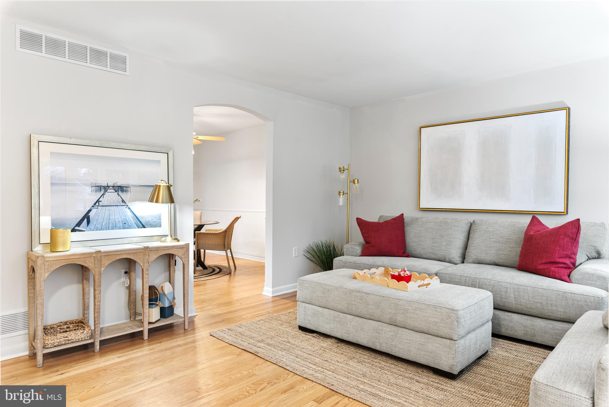 125 Pinecrest Drive Annapolis, MD 21403 - Photo 7 of 69 a living room with furniture and a fireplace