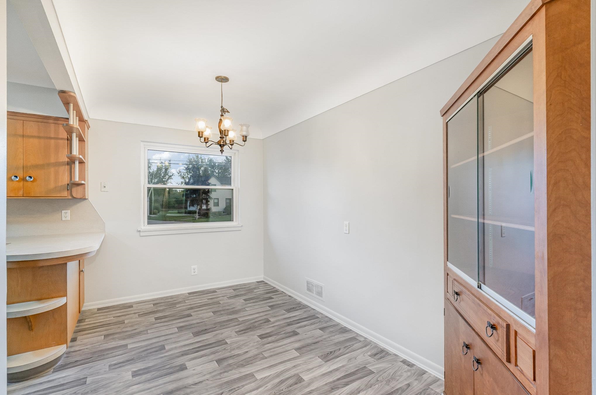 2710 22nd Street Bay City, MI 48708 - Photo 6 of 28 Gallery Image 6