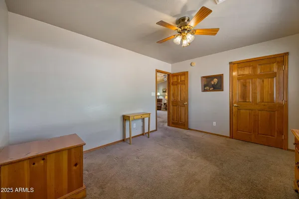 $279,900 | 2353 South Buffalo Loop, Overgaard, AZ 85933