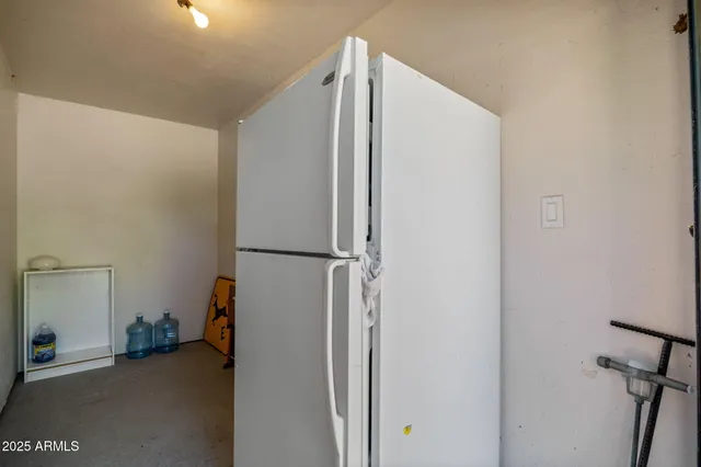 $279,900 | 2353 South Buffalo Loop, Overgaard, AZ 85933