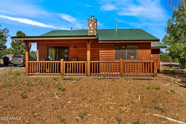 $279,900 | 2353 South Buffalo Loop, Overgaard, AZ 85933
