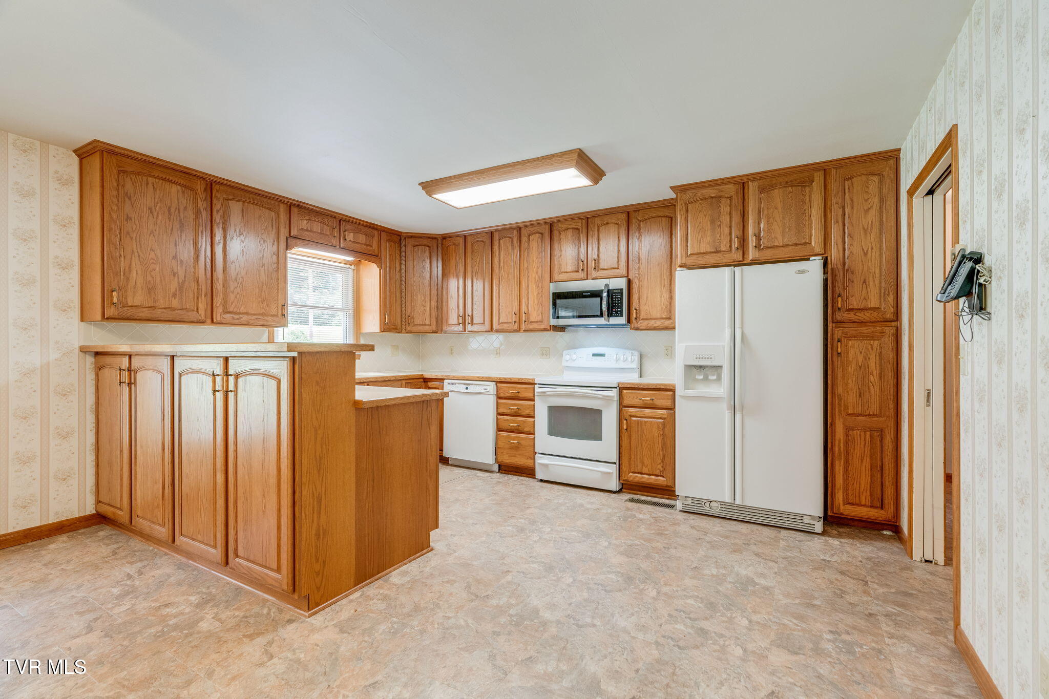 1763 Sylvan Hill Road Elizabethton, TN 37643 - Photo 15 of 55 015