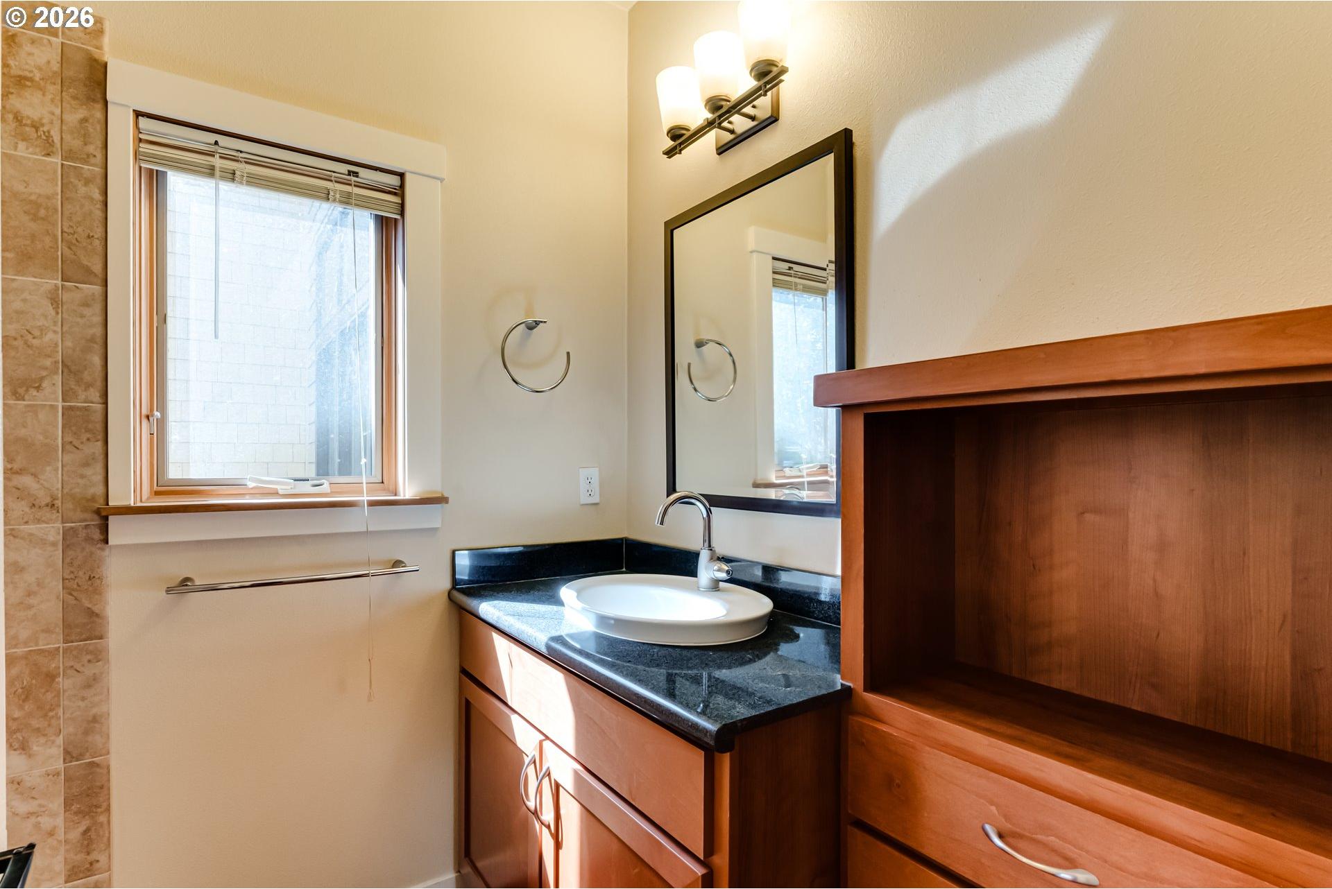 1455 Perdue Loop Eugene, OR 97401 - Photo 13 of 31 Gallery Image 13