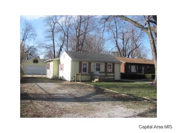 1537 West Cushing Street Decatur, IL 62526 - Photo 1 of 11 Gallery Image 1